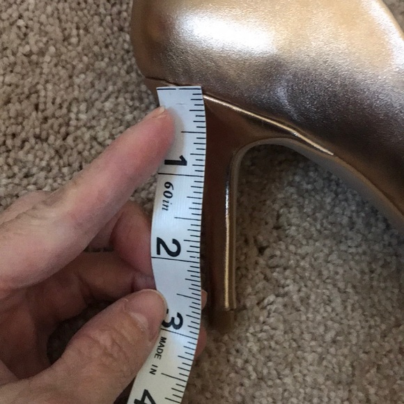 Steve Madden Rose Gold 3inch Heels - Picture 4 of 5